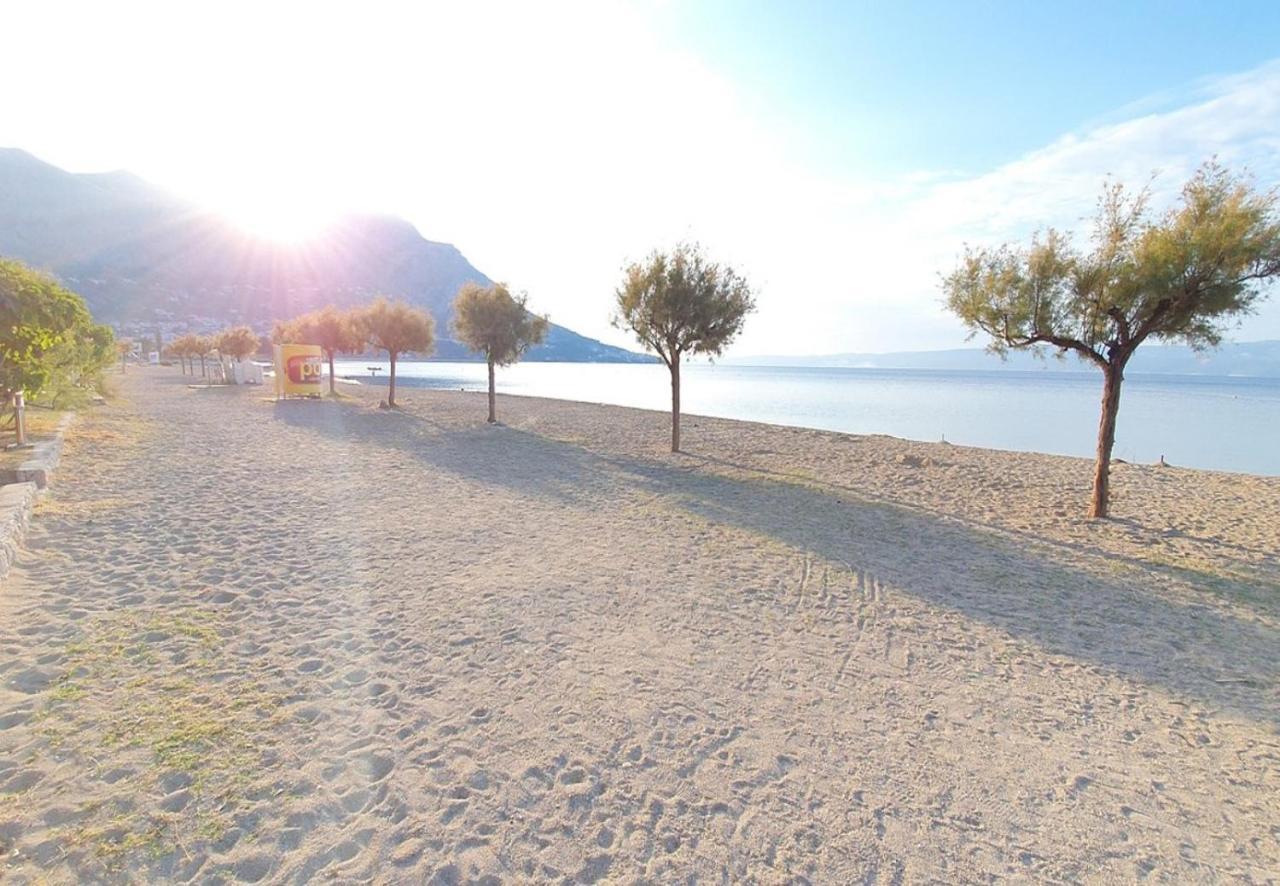 Absolute Beach Holidays Daire Dugi Rat Dış mekan fotoğraf